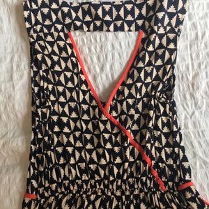 Patterned dress with cutouts and pockets!